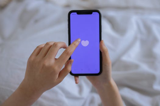 image of a person using an app to schedule breaks